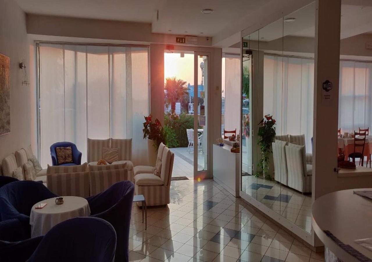 Hotel Alda Червия Экстерьер фото